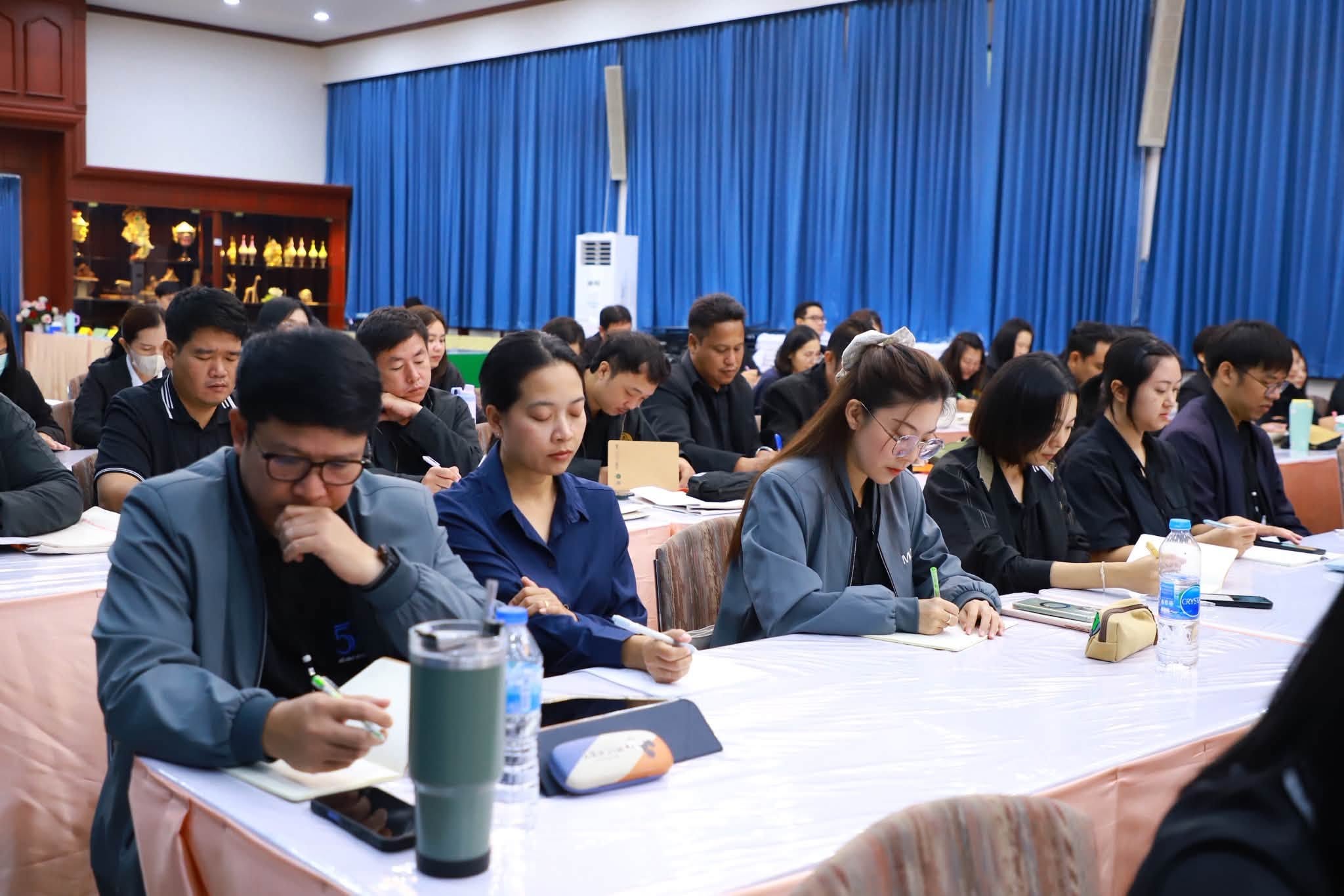 title - รองเลขาธิการ ส.ป.ก. เปิดอบรมหลักสูตร นปต. รุ่นที่ 8 ดันข้าราชการเปลี่ยนบทบาทสู่ “ผู้นำทีม” พร้อมขับเคลื่อนยุทธศาสตร์ชาติ